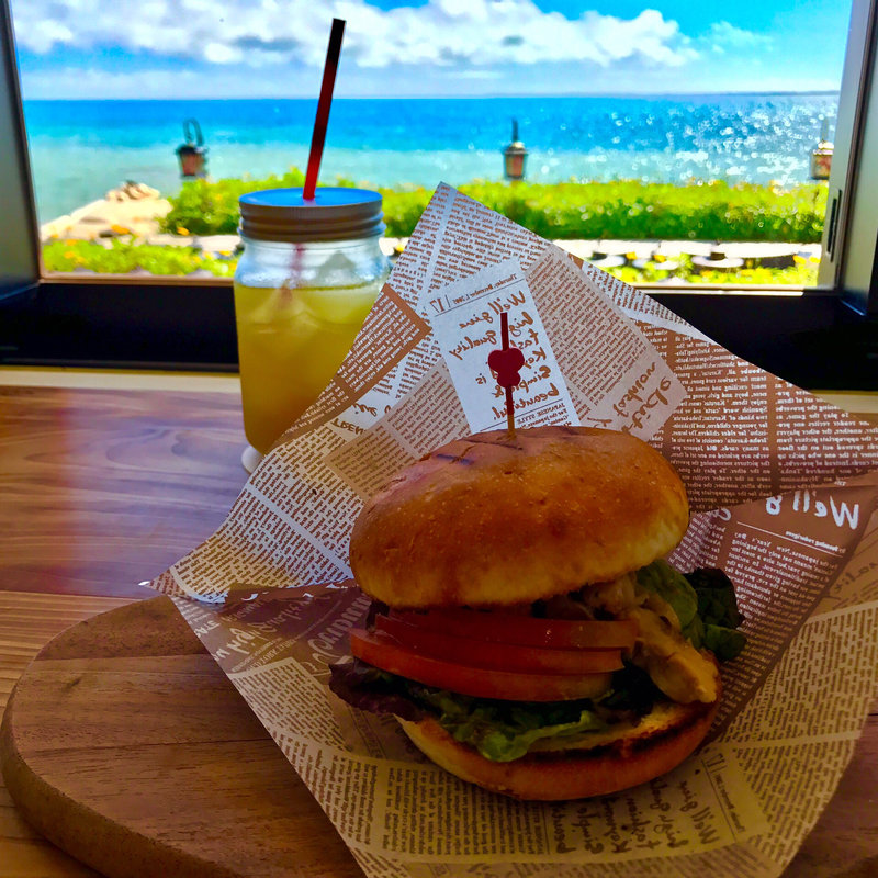 塩ハンバーガー パイナップルジュース(ガーデンダイニング )