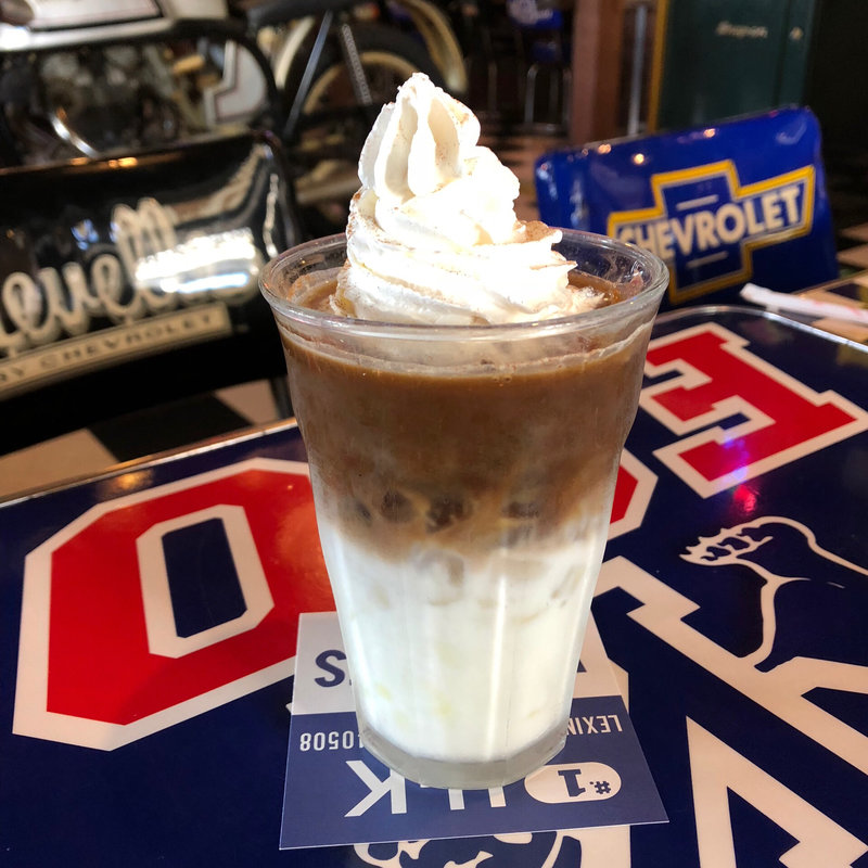 アイスカフェラテ(U･K WILDCATS CAFE 西宮武庫川店｜UKカフェ)