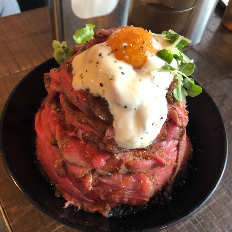 ローストビーフ丼 大盛(レッドロック 池袋店)