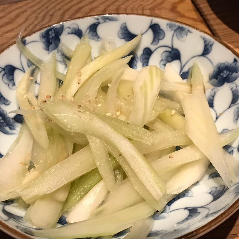 セロリの浅漬け(アムザ 炭焼笑店 陽)