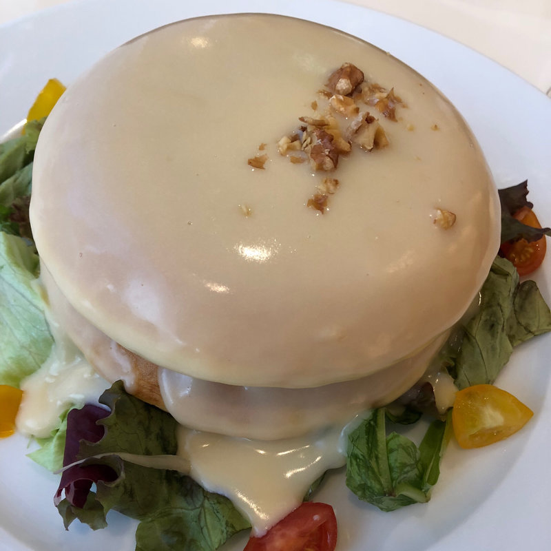  4種類のチーズソースパンケーキ(カフェナチュレ )