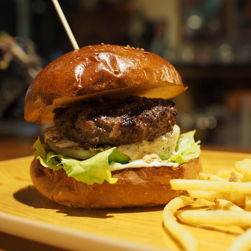 ハンバーガー(Nick & Renée)