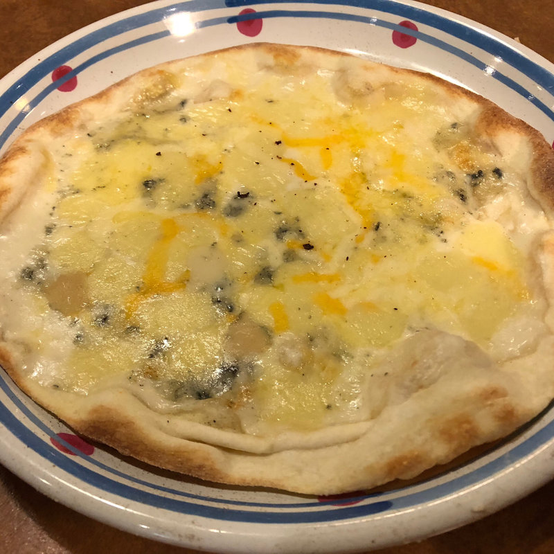 ピッツア・クワトロフォルマッジ(ジョリーパスタ 三木店)