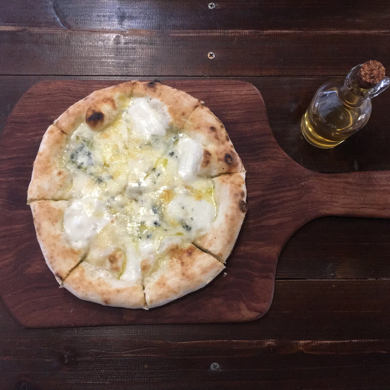 クアトロフォルマッジ(ラ・ミア・カーサ （La mia casa）)