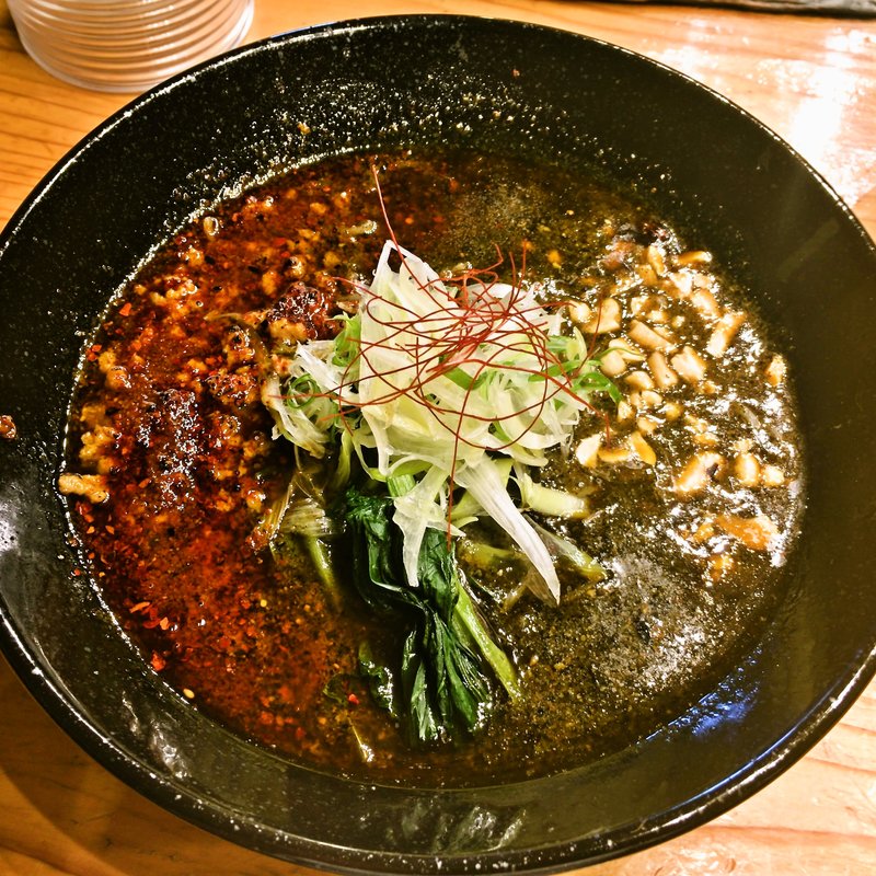 玄瑛流黒胡麻NUTS担々麺(麺劇場 玄瑛)