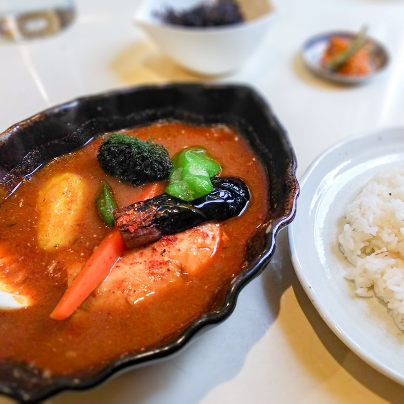 チキンベジタブルカレー(ルッカパイパイ (look ka pypy))