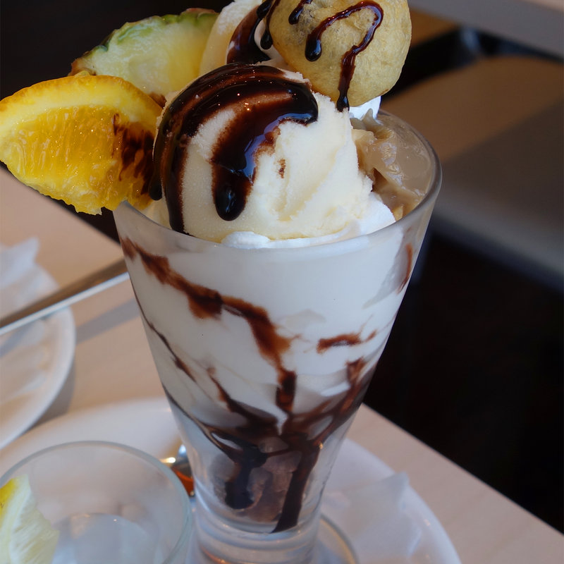 パフェセット(ベツ・バラーレ 12号 六本松店)