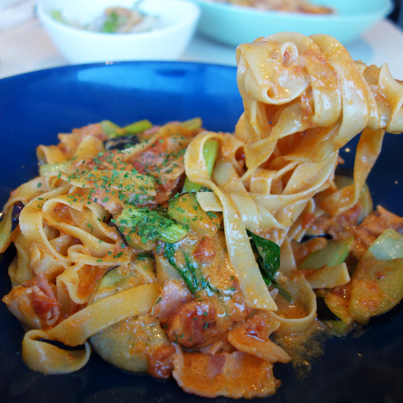 パフェセット(ベツ・バラーレ 12号 六本松店)