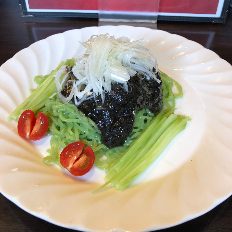 黒胡麻だれ冷麺(華祥 （カショウ）)