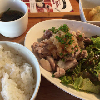 蒸し鶏のおろしポン酢(コッコローダイニング （Coccoro dining）)