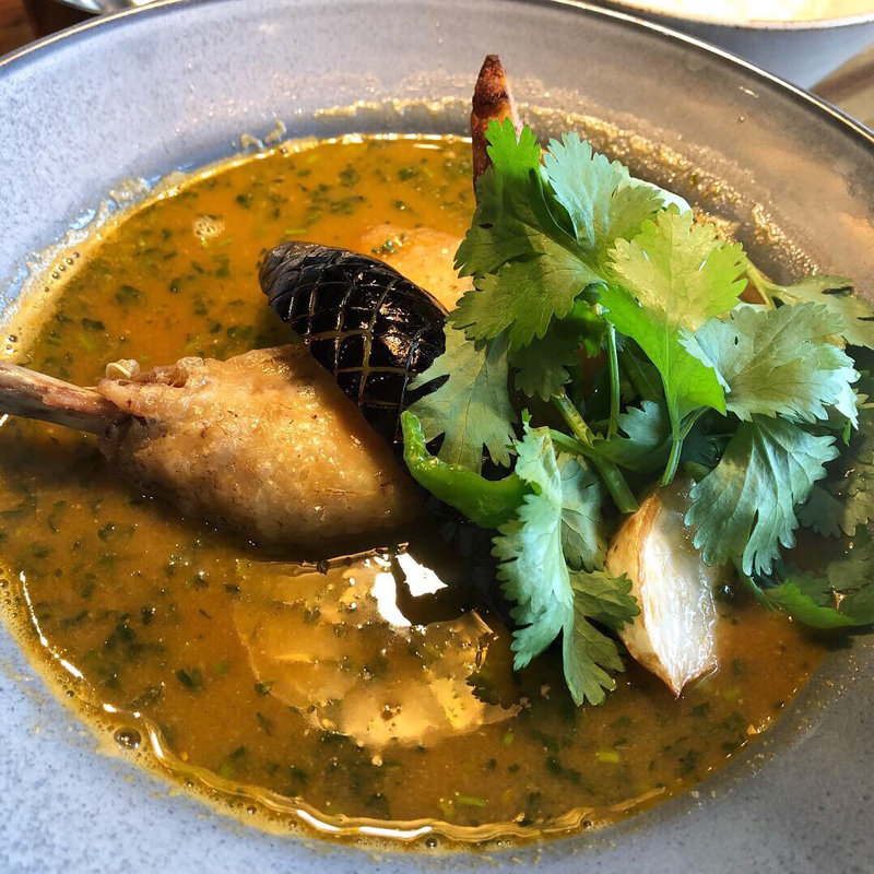 アジアンハーブとチキンのスープカレー(スープカレー鳩時計)