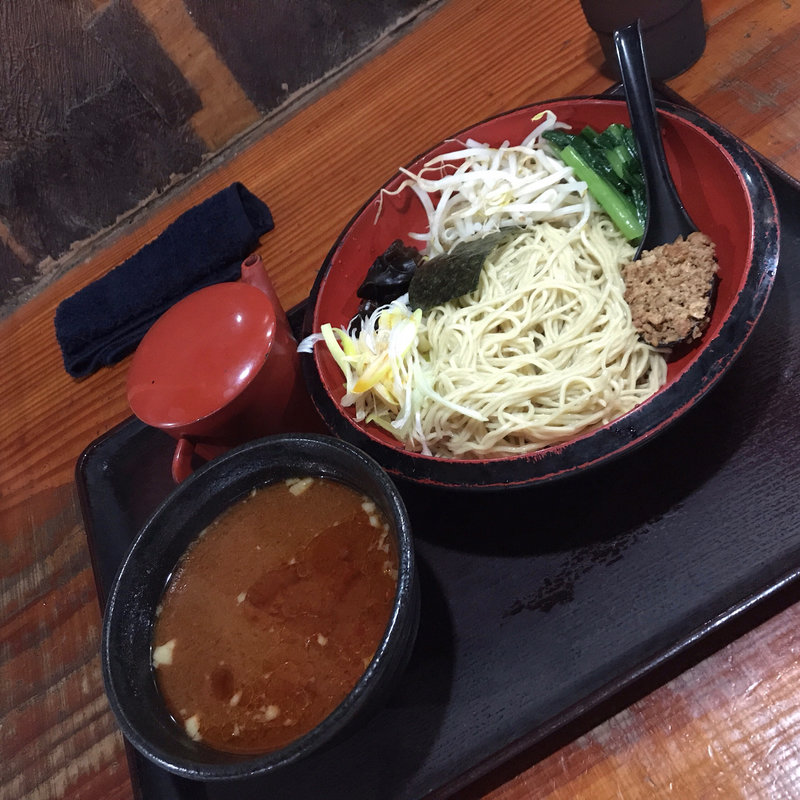 酸辣味噌つけ麺 大盛り250g(イツワ製麺所食堂)