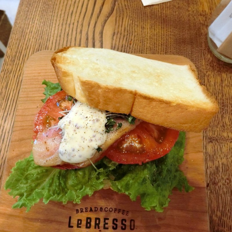 ベーコンレタストマト(レブレッソ(Le BRESSO) 目黒武蔵小山店)