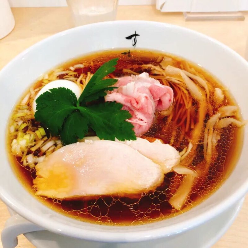 特製淡麗中華そば(すすり)