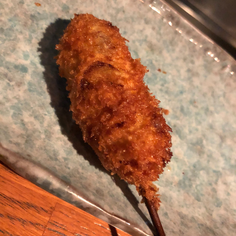 砂ずりと白ねぎ（串揚げ）(串揚げ ふくみみ)