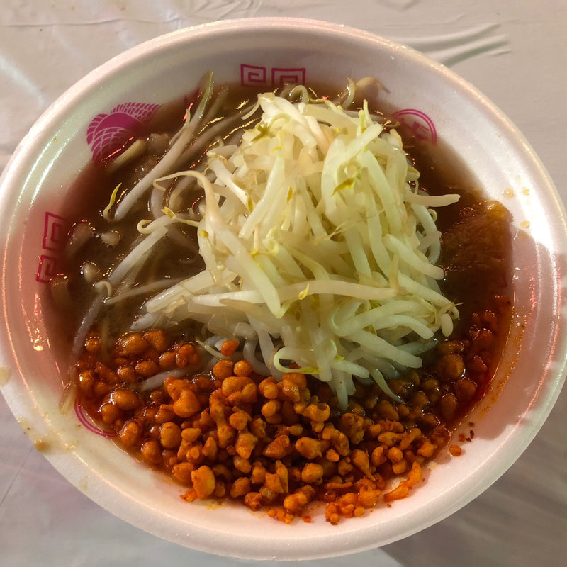 豚骨100kgラーメン(鷹の目 獨協大学前本店)