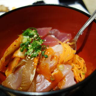 海鮮丼(魚助食堂)