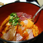 海鮮丼(魚助食堂)