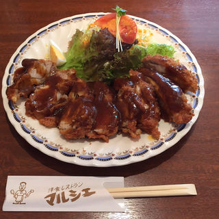 チキンカツ(洋食レストラン マルシェ)