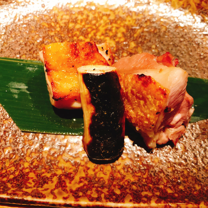 比内地鶏の炭火焼き(恵比寿  比内亭)