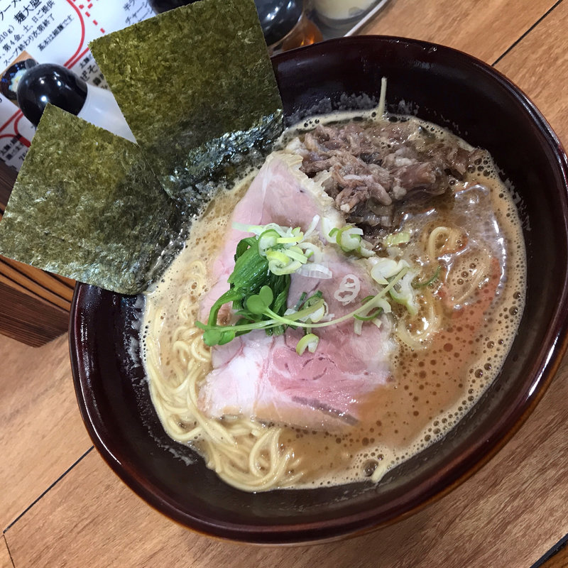 濃厚牛テールスープラーメン 味噌 牛テール肉トッピング 細麺 大盛り(牛テールラーメン たけめん)
