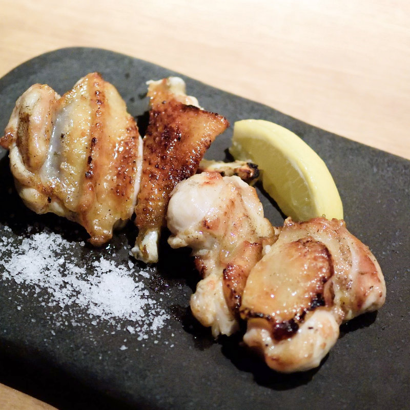 手羽先と手羽元(炭 トリウオ 本店)