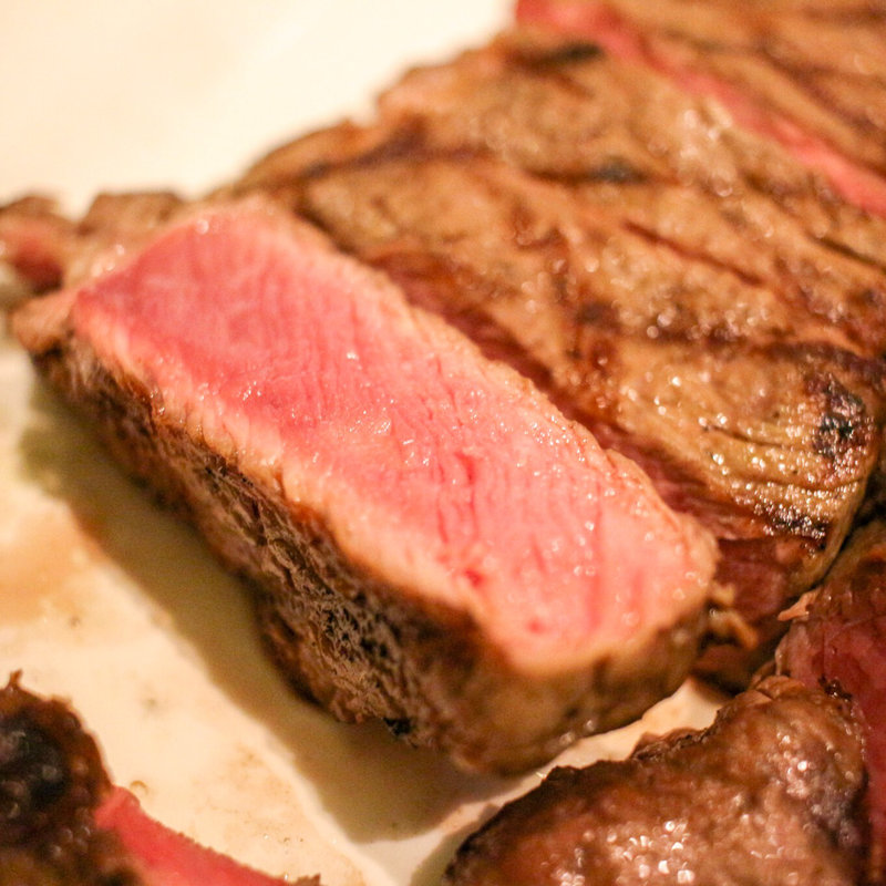 リブアイステーキ(T8 steak house)
