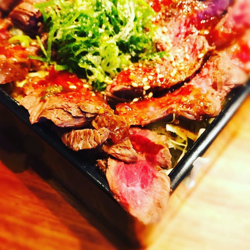 鉄板ハラミステーキ重　200g　スープ付き(梅田肉料理 きゅうろく)