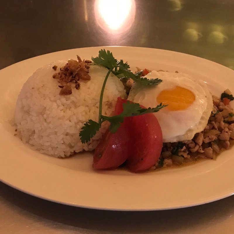 ガパオライス(ファイヤーキングカフェ)