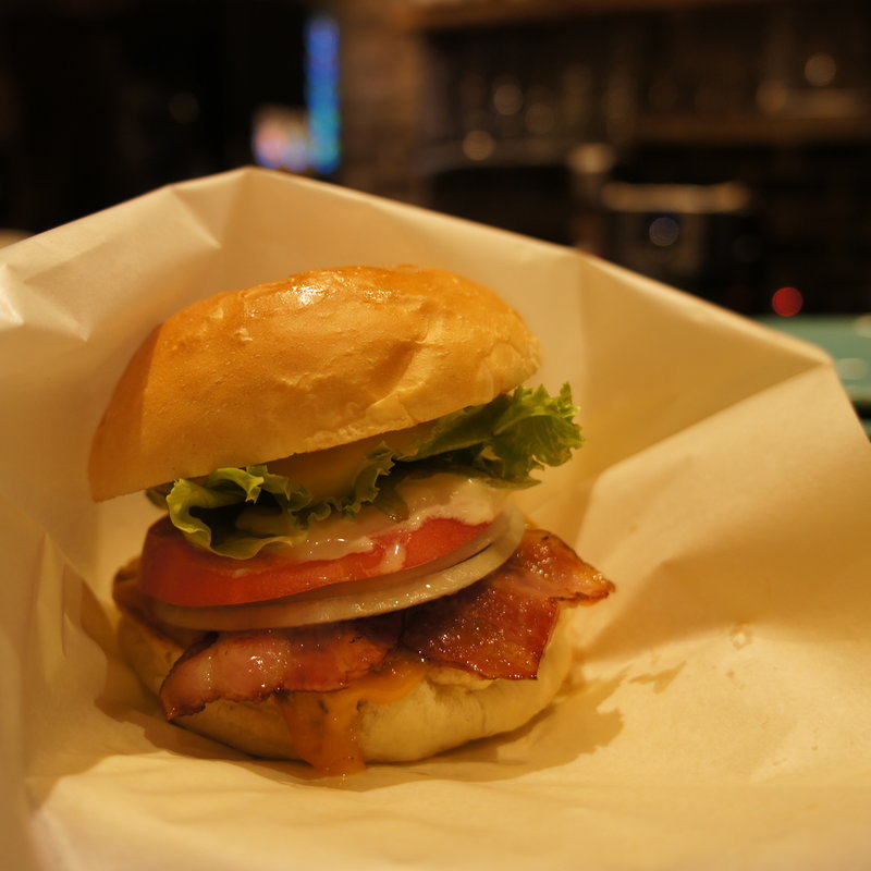 ベーコンチーズバーガー（R）(エイトバーガーズトーキョー)