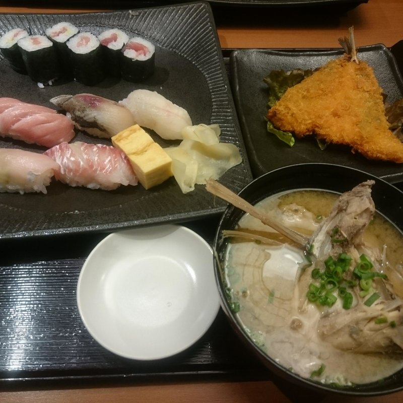 旬の握りとアジフライ(すし・創作料理 一幸 柏の葉公園店)