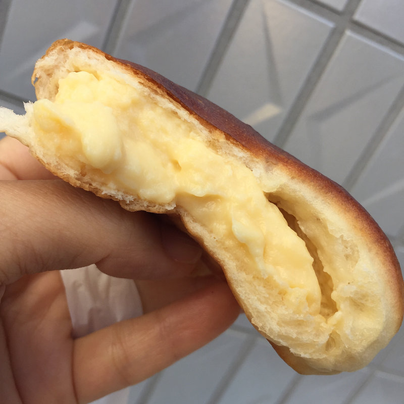 クリームパン(ベーカリーカフェ 明治堂 （MEIJIDO）)