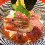 海鮮丼(魚竹)