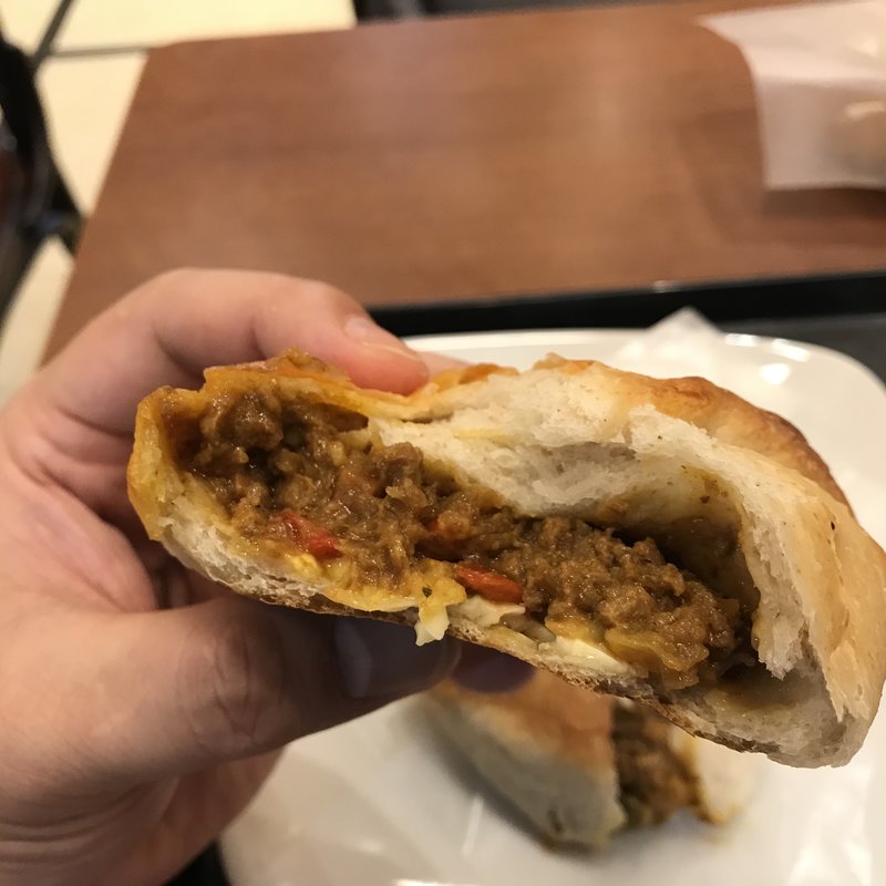 野菜とキーマの焼きカレーパン(サンジェルマン タンドレス 有楽町イトシア)