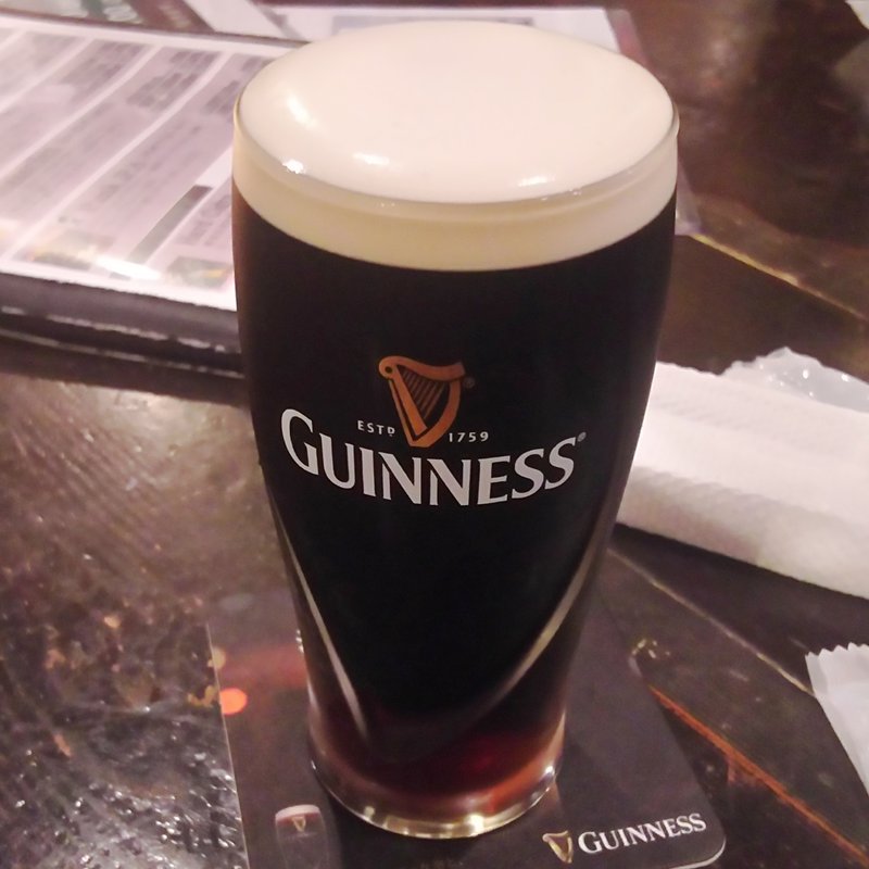 ギネスビール（1/2 PINT）(アイリッシュパブ ケニーズ)