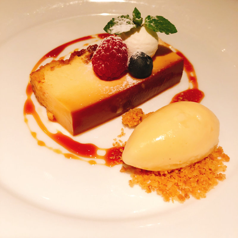 カスタードプディング  アイスクリーム添え(オーヴェスト （Dining＆Bar Ovest）)