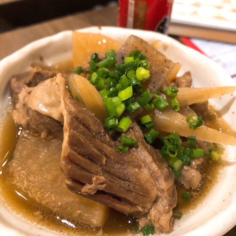 牛すじ煮込み(肉神本店)