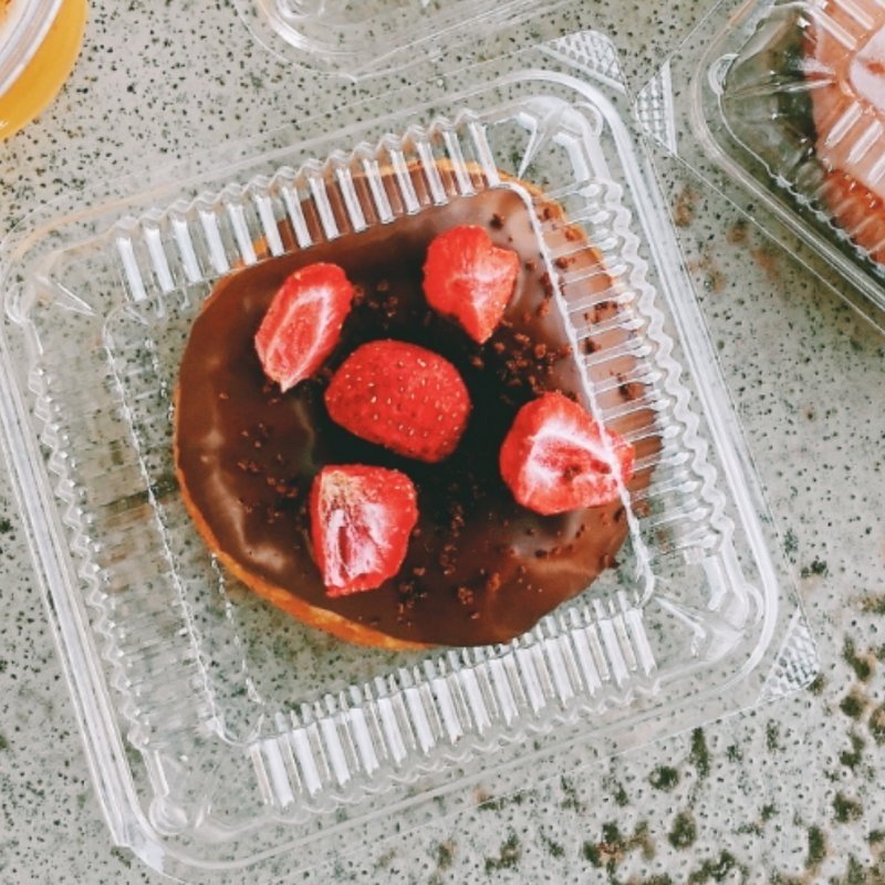 イチゴとチョコクッキー(HUGSY DOUGHNUT

)