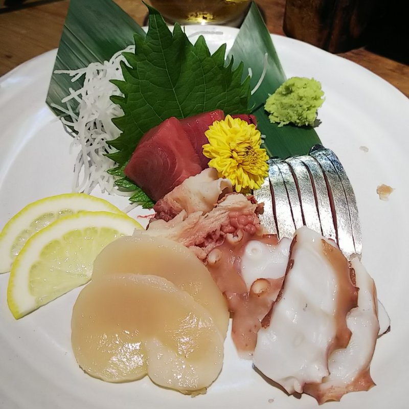 刺身盛り合わせ(海鮮食BAR ichie)