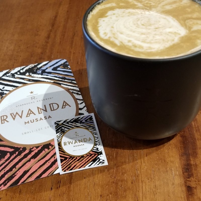 ホームメイドバニララテ(ネイバーフッドアンドコーヒー 中山手通2丁目店 （Neighborhood and Coffee）)