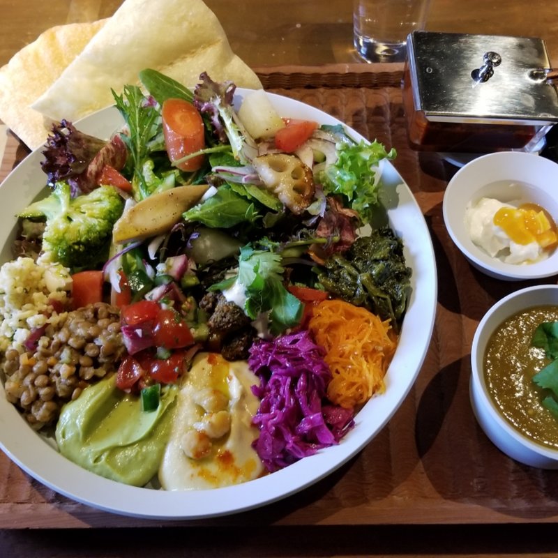 メゼの盛り合わせプレート(フィルクトゥミエール)