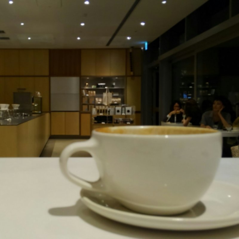 カフェラテ(ブルーボトルコーヒー 六本木カフェ)