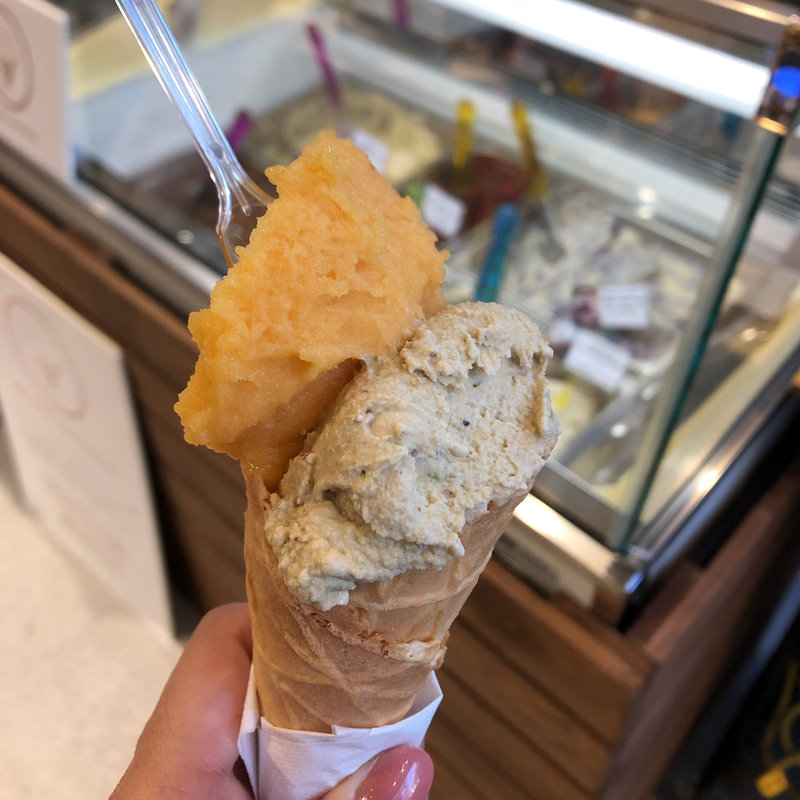 ダブル コーン(GELATO NATURALE（ジェラート ナトゥラーレ）)
