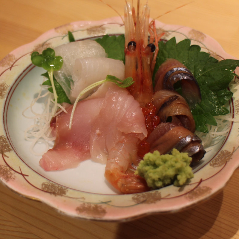 魚屋の三点お造り(大衆食堂おへそ。)