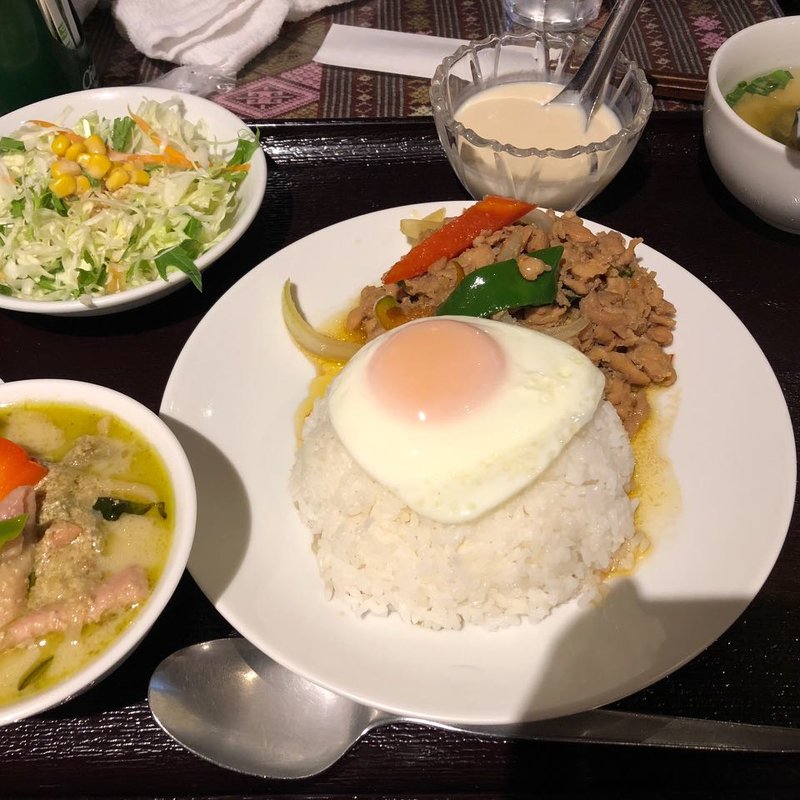 ガパオライスとグリーンカレーのセット(パヤオ)