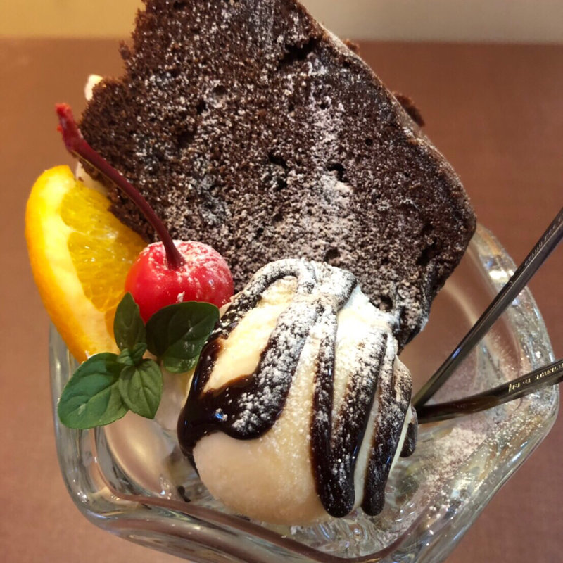 ショコラパフェ(ぱすたとほろ宵い おちゃのこ菜菜)