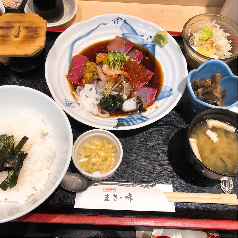特上海鮮丼(大衆割烹 まさ味)