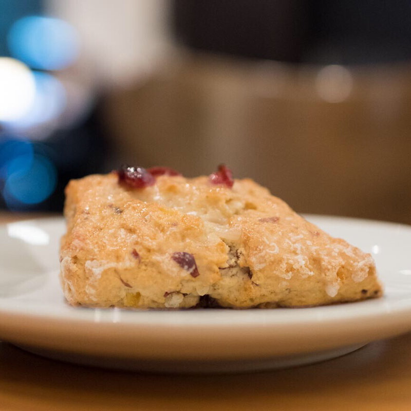 オレンジとクランベリーのスコーン(スターバックスコーヒー ピオレ姫路4階店)