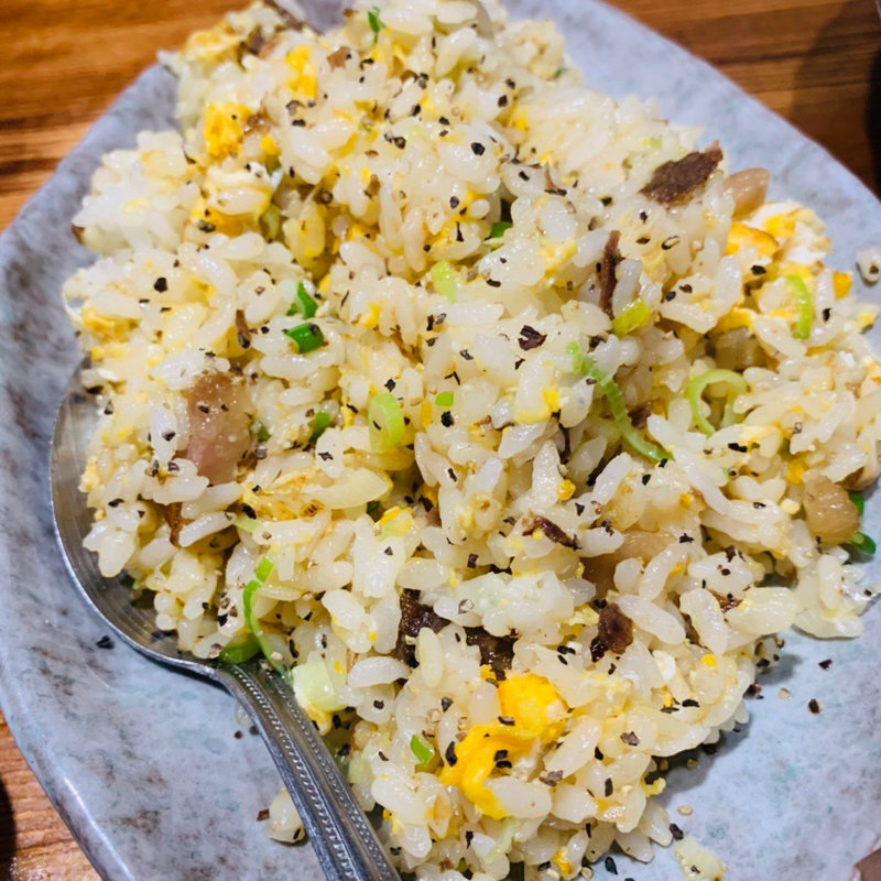チャーハン(名物やきとん とみちゃん町屋店)