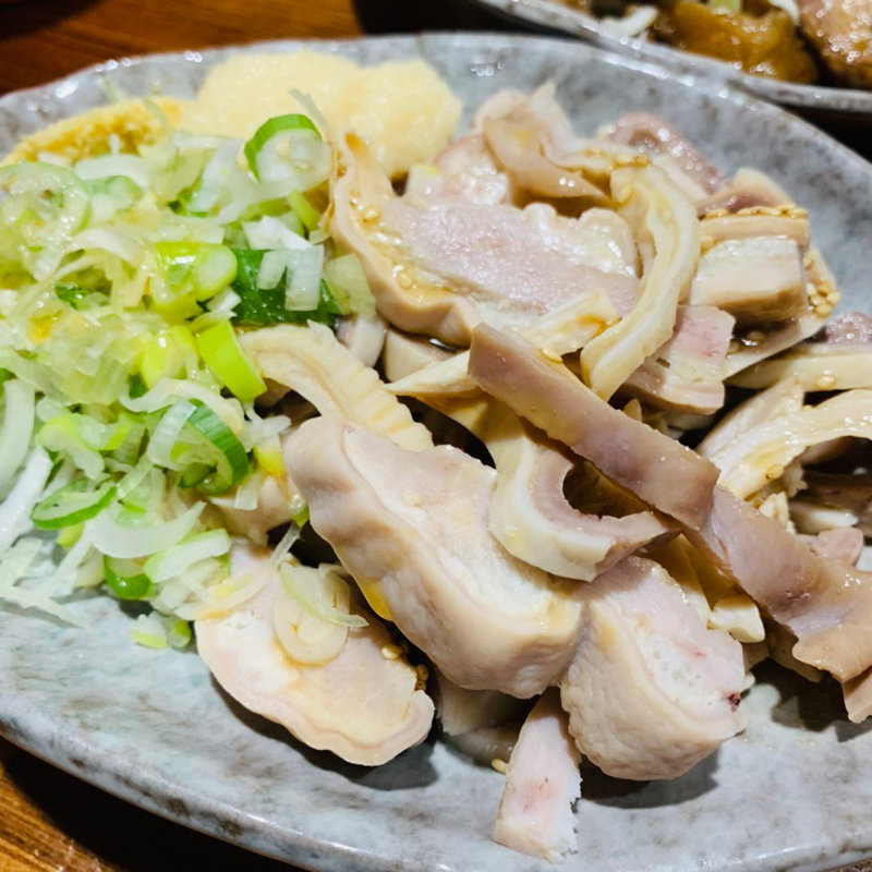 ガツ刺し(名物やきとん とみちゃん町屋店)